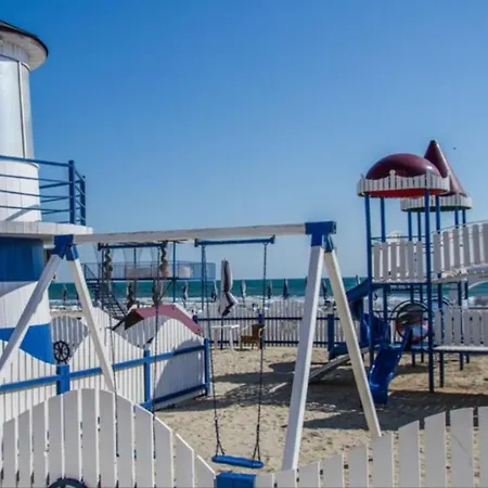 Apartament Magenta * Mamaia
